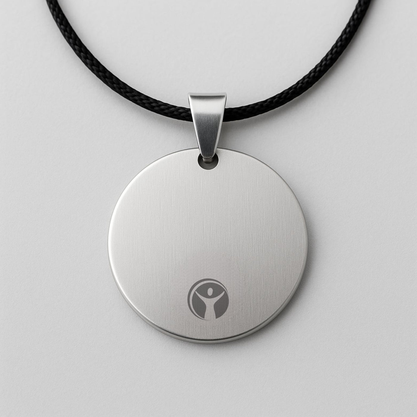 Pendente Quantico LIGHT ENERGY tondo in acciaio con cordino nero